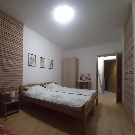 Queen Milica Apartamento