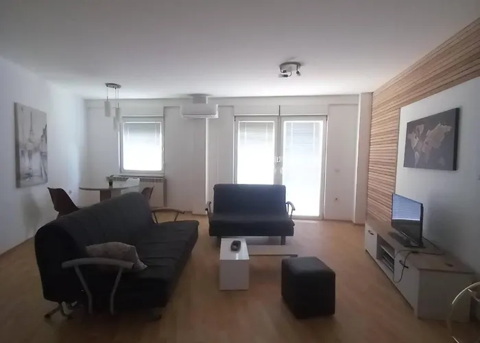 Queen Milica Daire *